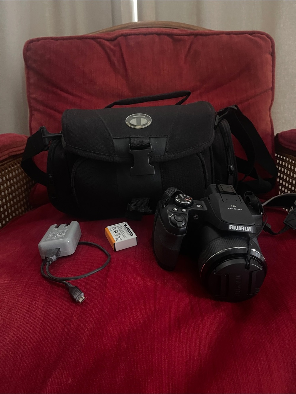 Fujifilm Black Camera Kit with Black Carry Bag and Strap